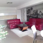 アパート Lux In スコピエ